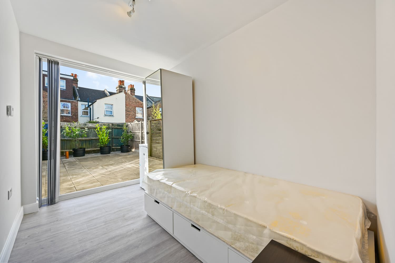 Yarmouth Road, Watford, Hertfordshire