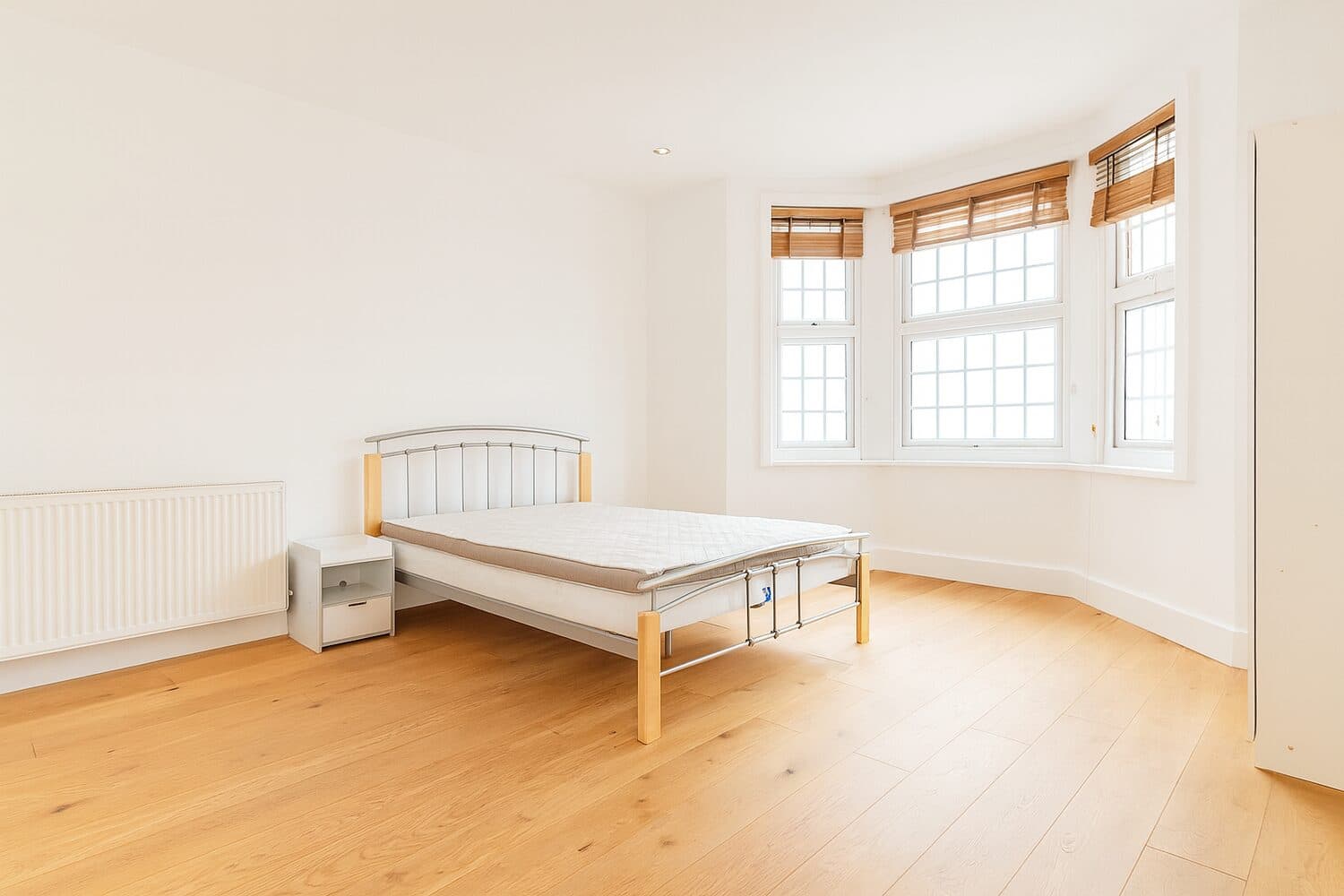 Queens Avenue, Watford, Hertfordshire, WD18 7NT